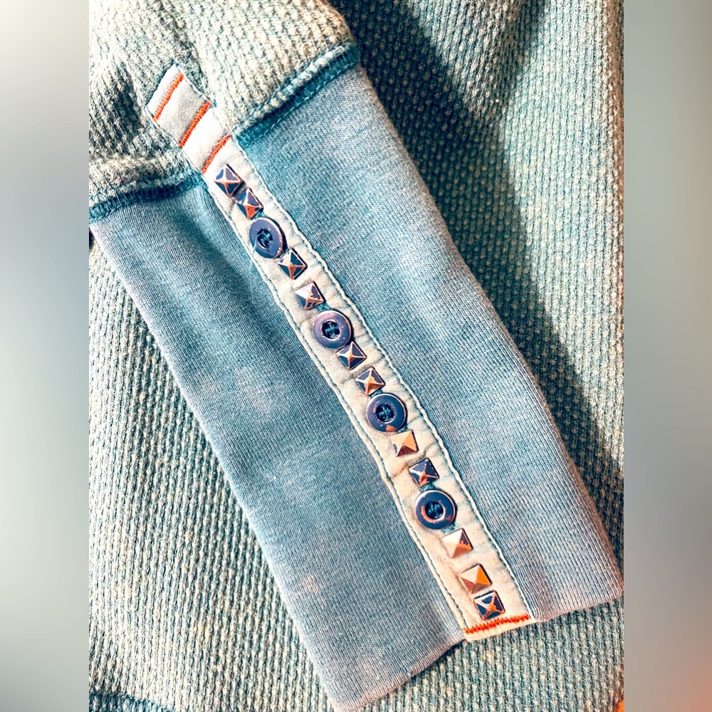 Free People stud cuff thermal - Picture 2 of 4